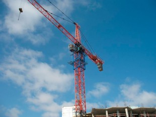 Башенный кран QTZ160